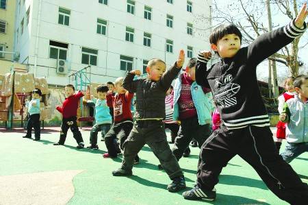 小学一年级体育课，孩子跑不动跳不高，可能不是偷懒而是这3个原因