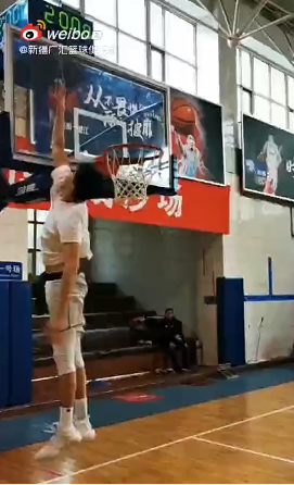 NBA现役篮板榜，谁在统治禁区？这些数据让你重新认识篮板王
