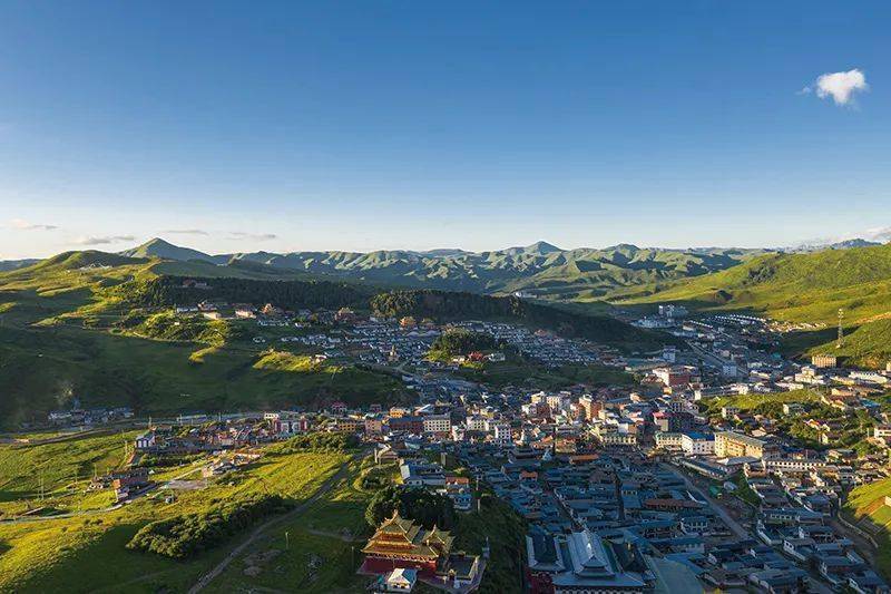 贵州到甘南旅游攻略，一场从山水到信仰的穿梭之旅