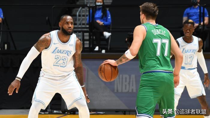 用NBA虚晃这招骗过防守者,就像在人生中骗过自己的焦虑 用NBA虚晃这招骗过防守者,就像在人生中骗过自己的焦虑