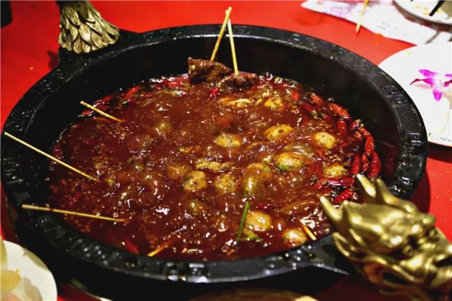 成都到兰州旅游攻略，一路向北，从火锅到牛肉面的味觉迁徙