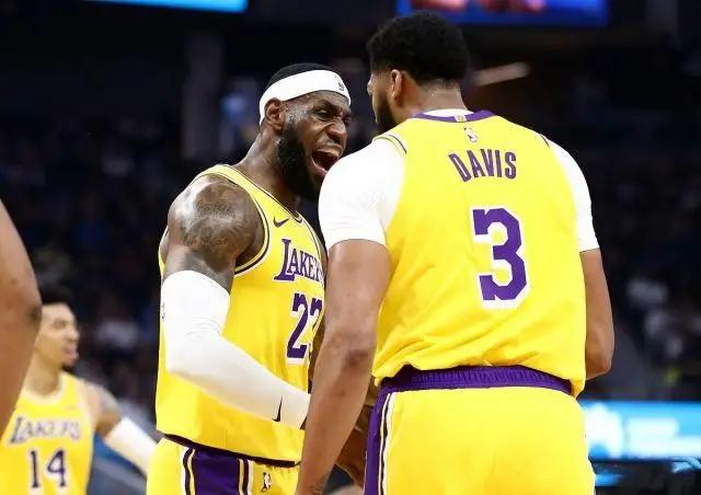 用Golang写一篇关于NBA湖人啦啦队的文章？这脑洞我服了