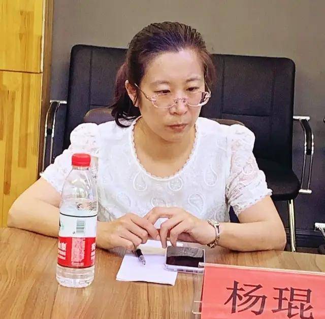 用 Golang 写一份小学体育课件？这事儿还真能成